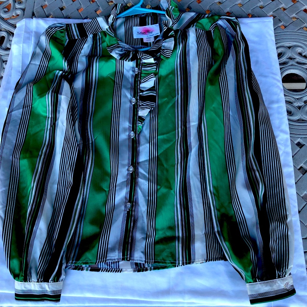VINTAGE, NEW GRREEN VERTICAL STRIPE , LONG SLEEVE BUTTON DOWN SHIRT